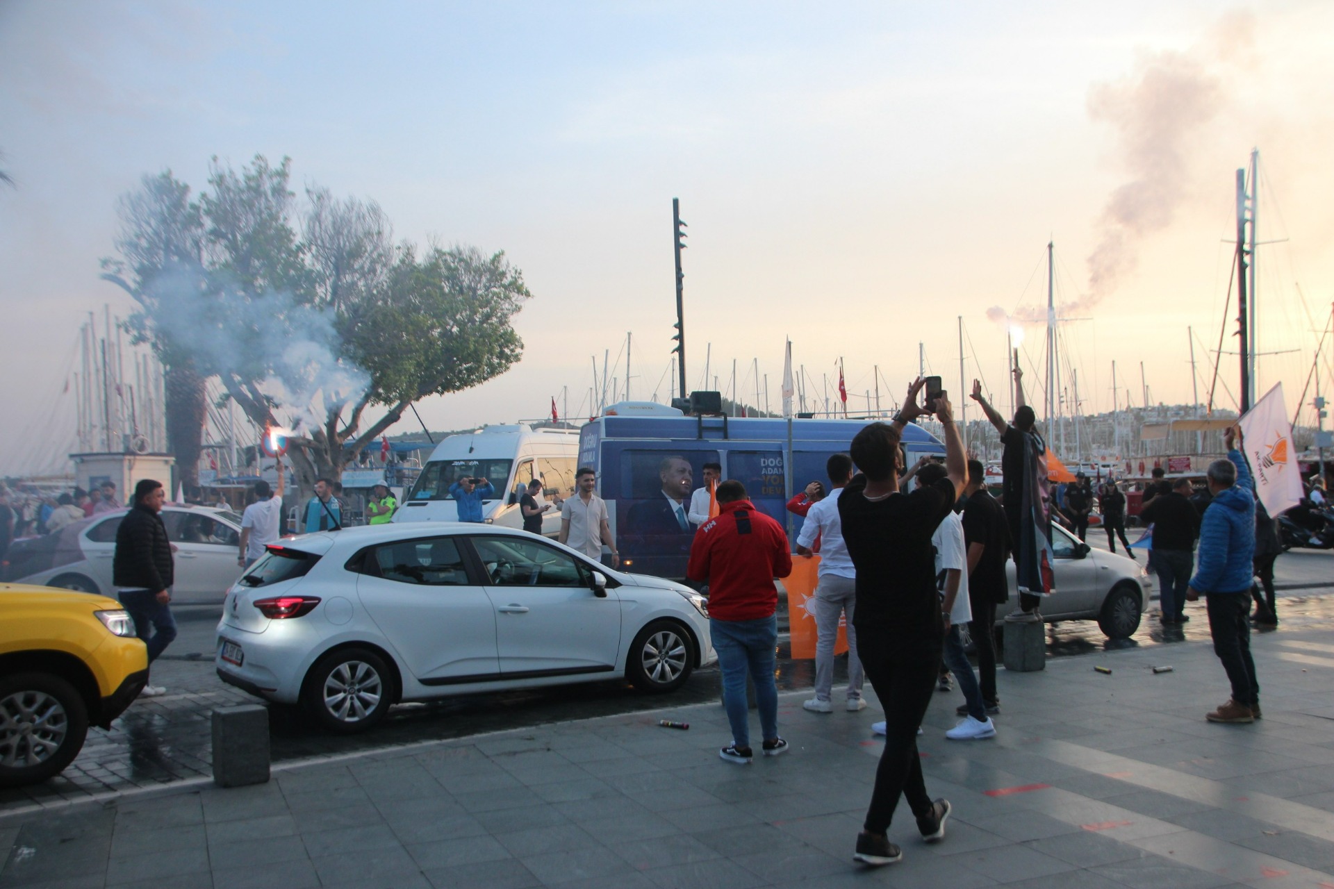 Bodrum’da seçim sonucu kutlandı
