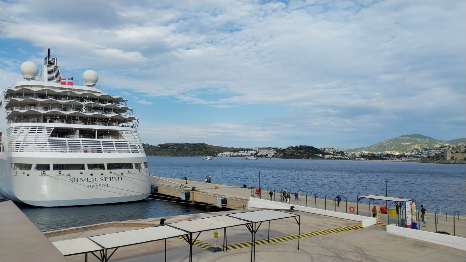 Bodrum'a sezonun ilk gemisi geldi