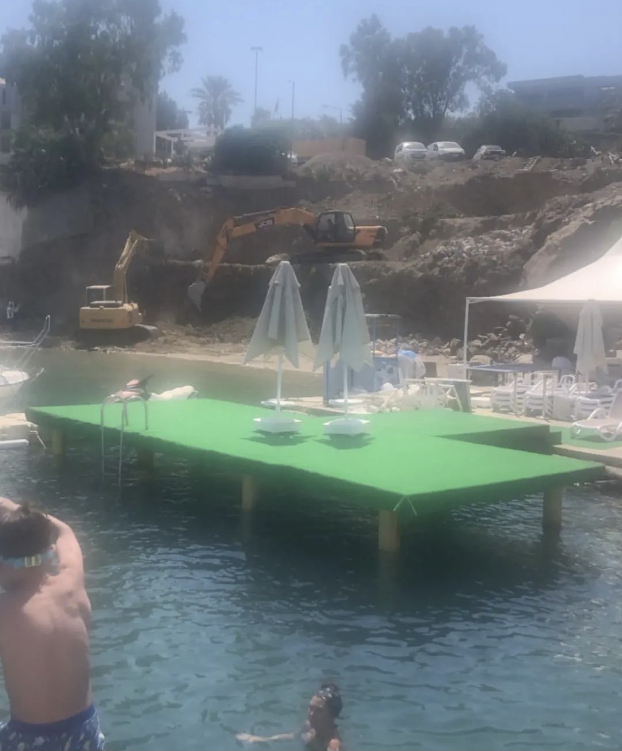 Gümbet Plajı’nda İş Makineleri! 