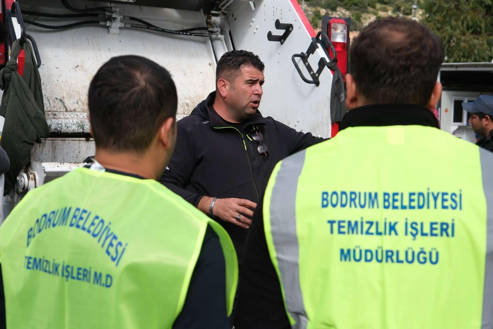 Belediyede yeni temizlik personelleri göreve başladı 
