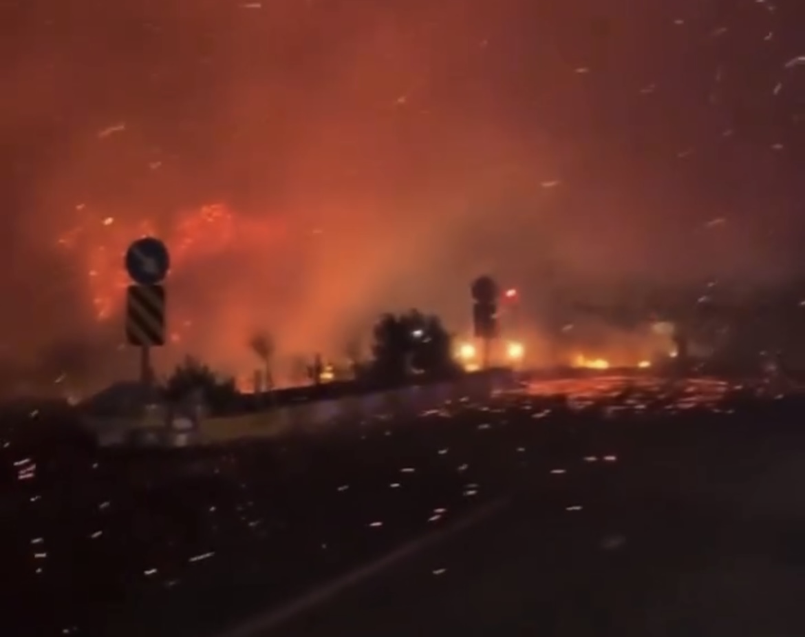Selçuk-Kuşadası yolu kapatıldı! 