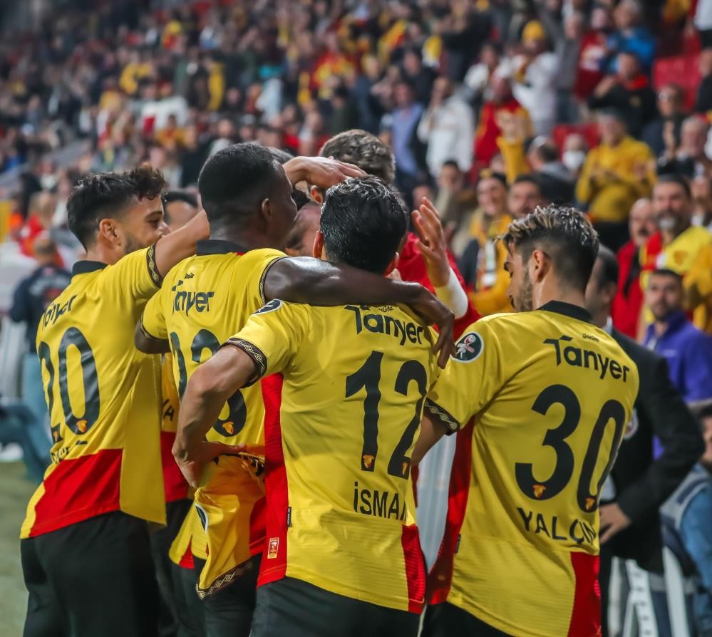  Göztepe’den 3 maçlık bilet kampanyası