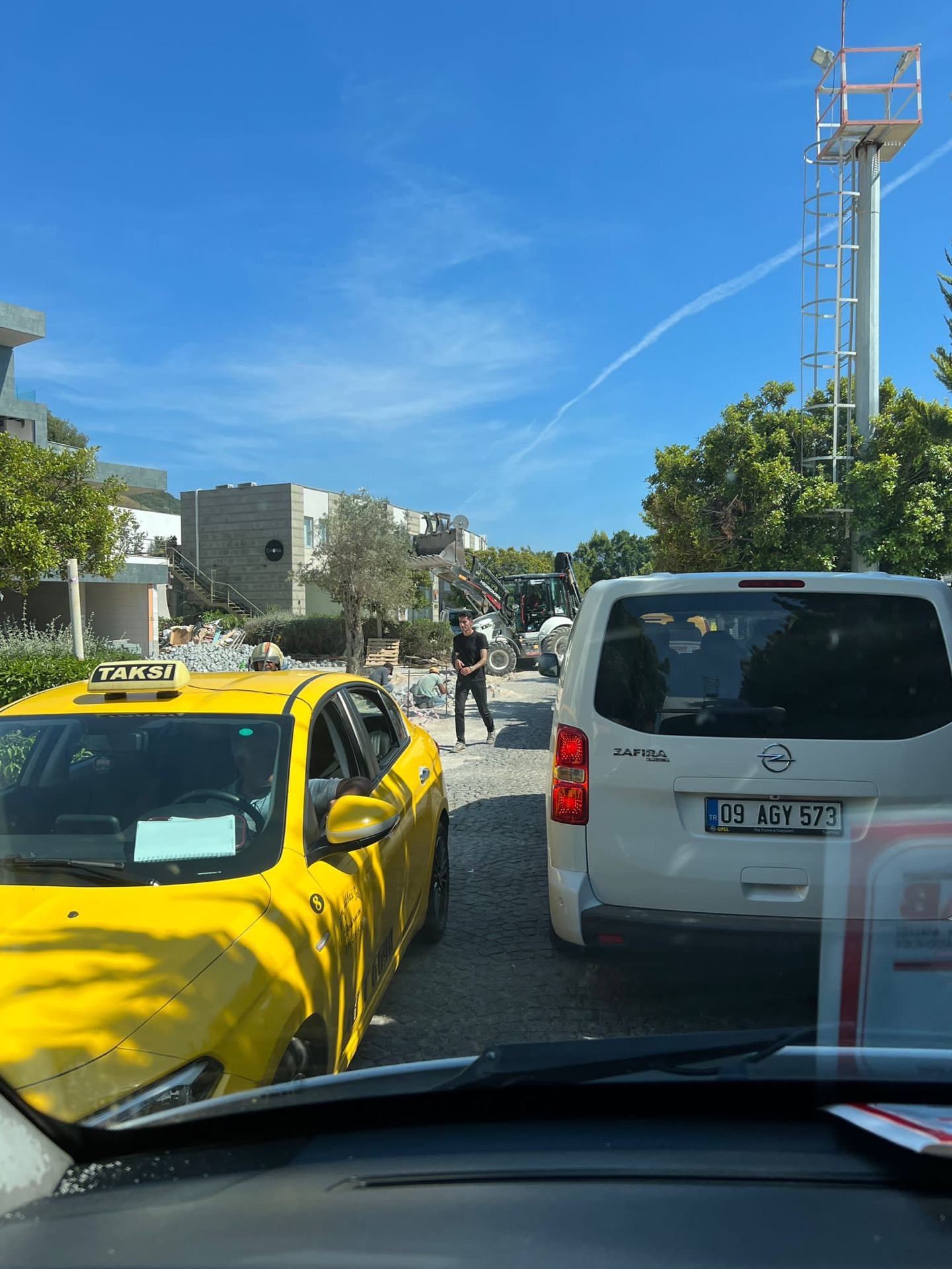Turist var, yol yok!