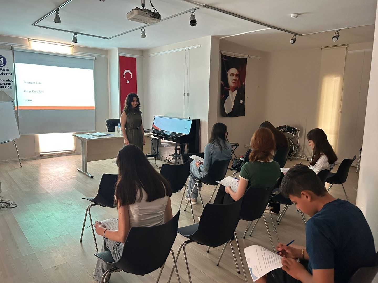 Belediyenin ‘Psikoeğitim Seminerleri’ liseler ile devam etti