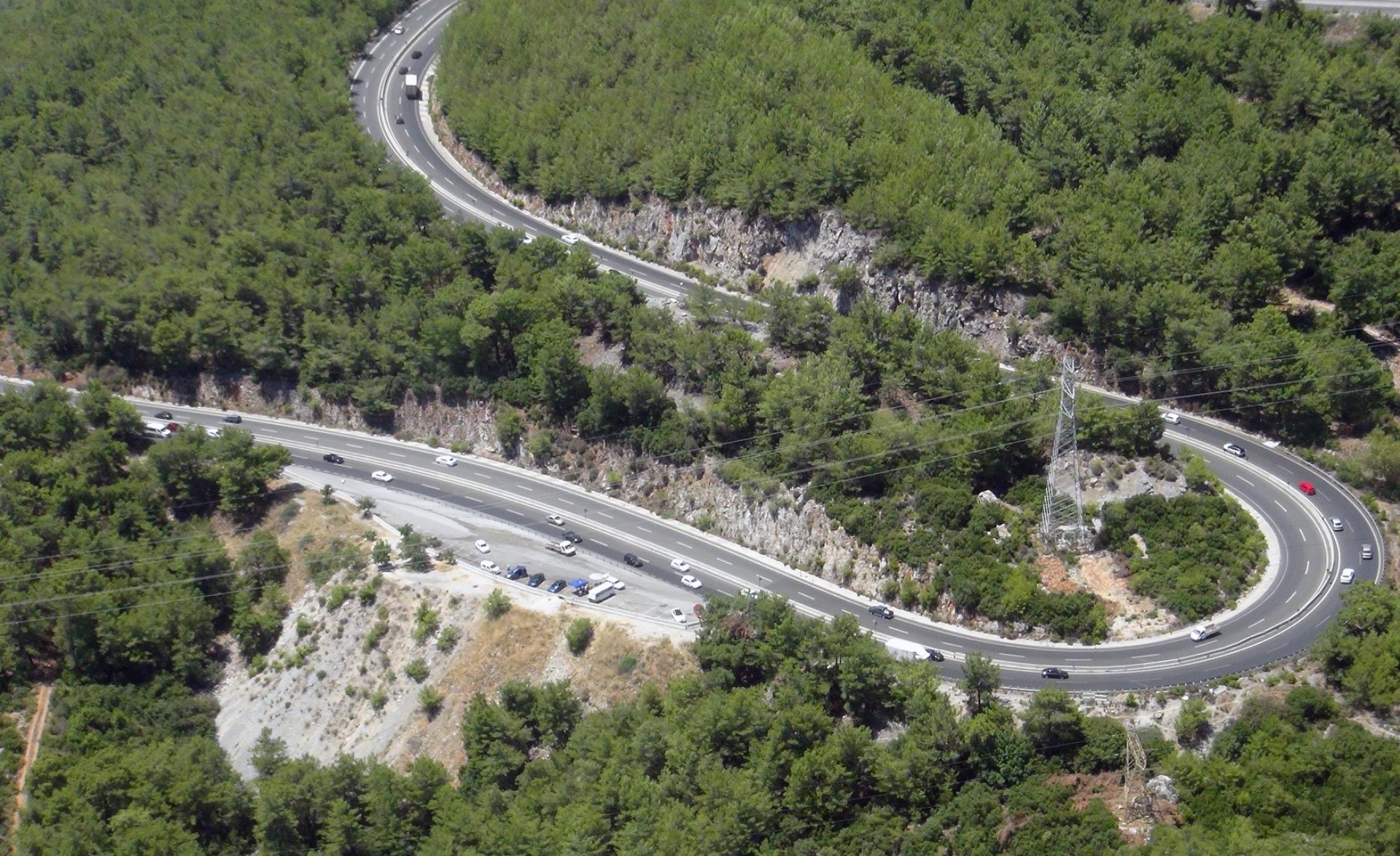 Emniyet’in ‘uçan göz’ünü kadın pilot uçurdu 