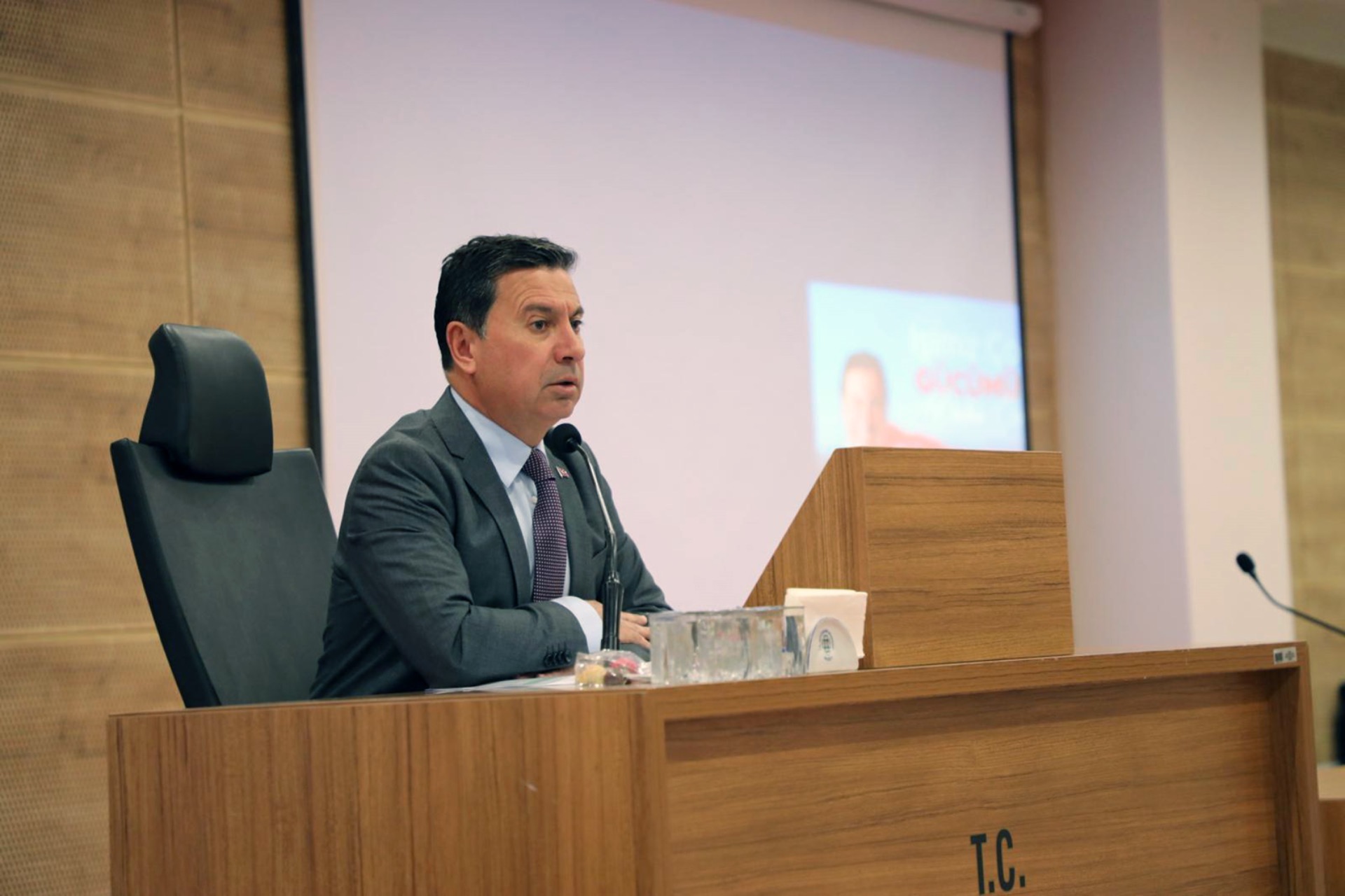 Muğla Büyükşehir Meclisi Aras başkanlığında ilk toplantısını yaptı