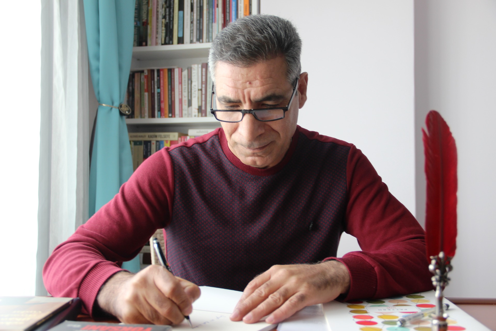ŞAİR POLİSTEN 