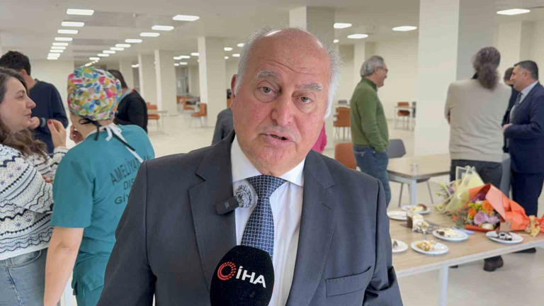 Devlet Hastanesi’nde 34 yıllık emek duygusal veda ile sona erdi