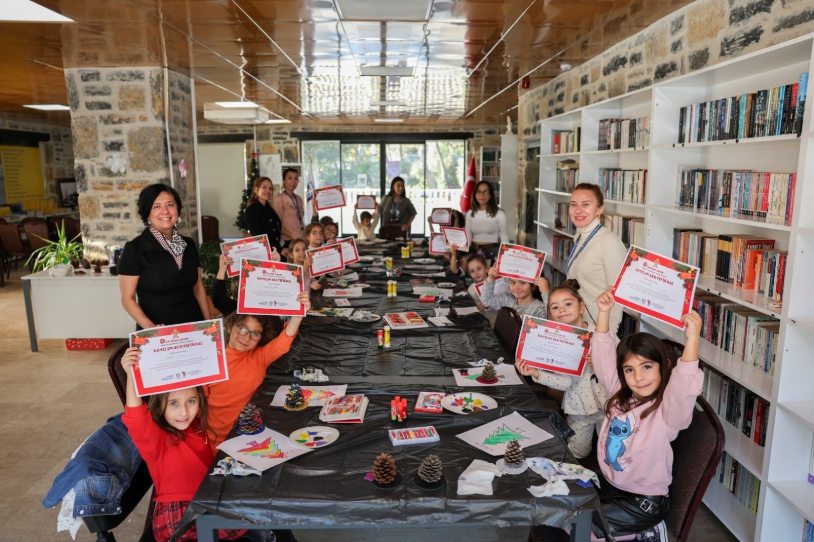 Belediyeden Çocuklara Yönelik Yılbaşı Atölyesi