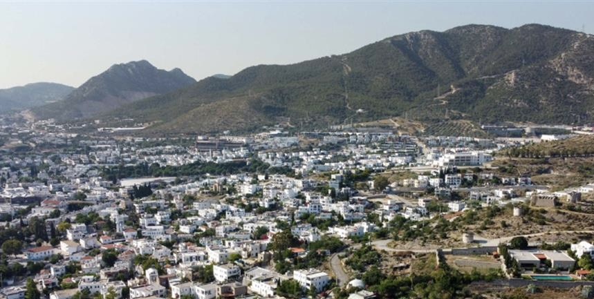 SON DAKİKA!!! Bodrum’da Korkunç Olay: İki Kişi Evlerinde Ölü Bulundu