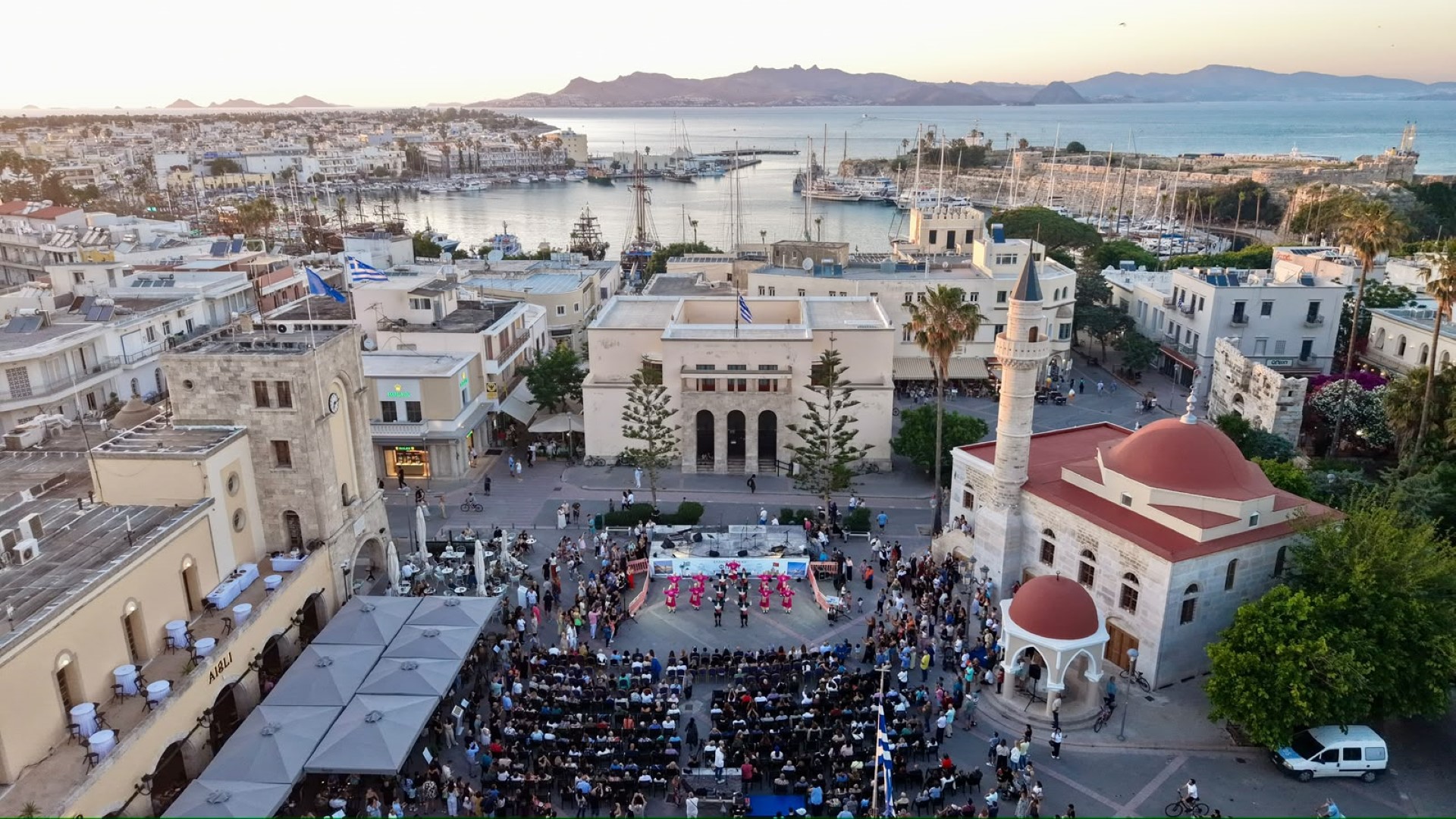 Ege’nin İki Yakası 6. İki Yaka Kültür Festivali’nde Dostluk ve Kardeşlik İçin Buluştu
