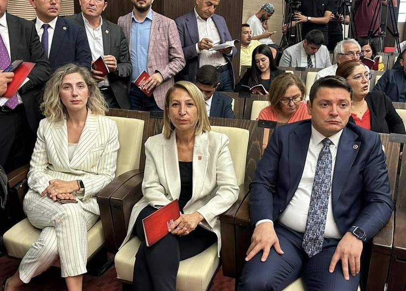Muğla Milletvekilinden Özgür Özel’e değişim desteği