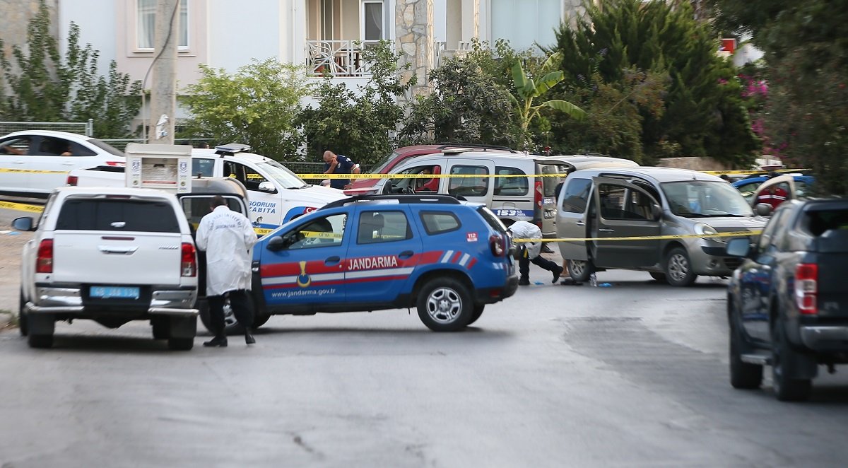 Bodrum’da kanlı infaz! Biri icra müdürü, diğeri avukat…