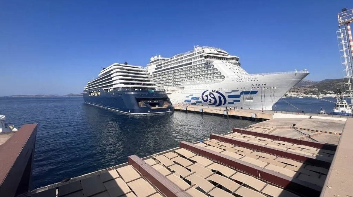 Bodrum’a İki Dev Yolcu Gemisi 2.528 Turist Getirdi