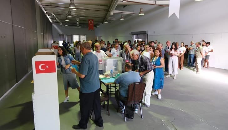 CHP Bodrum’da Tuna Işın, yeniden ilçe başkanı oldu