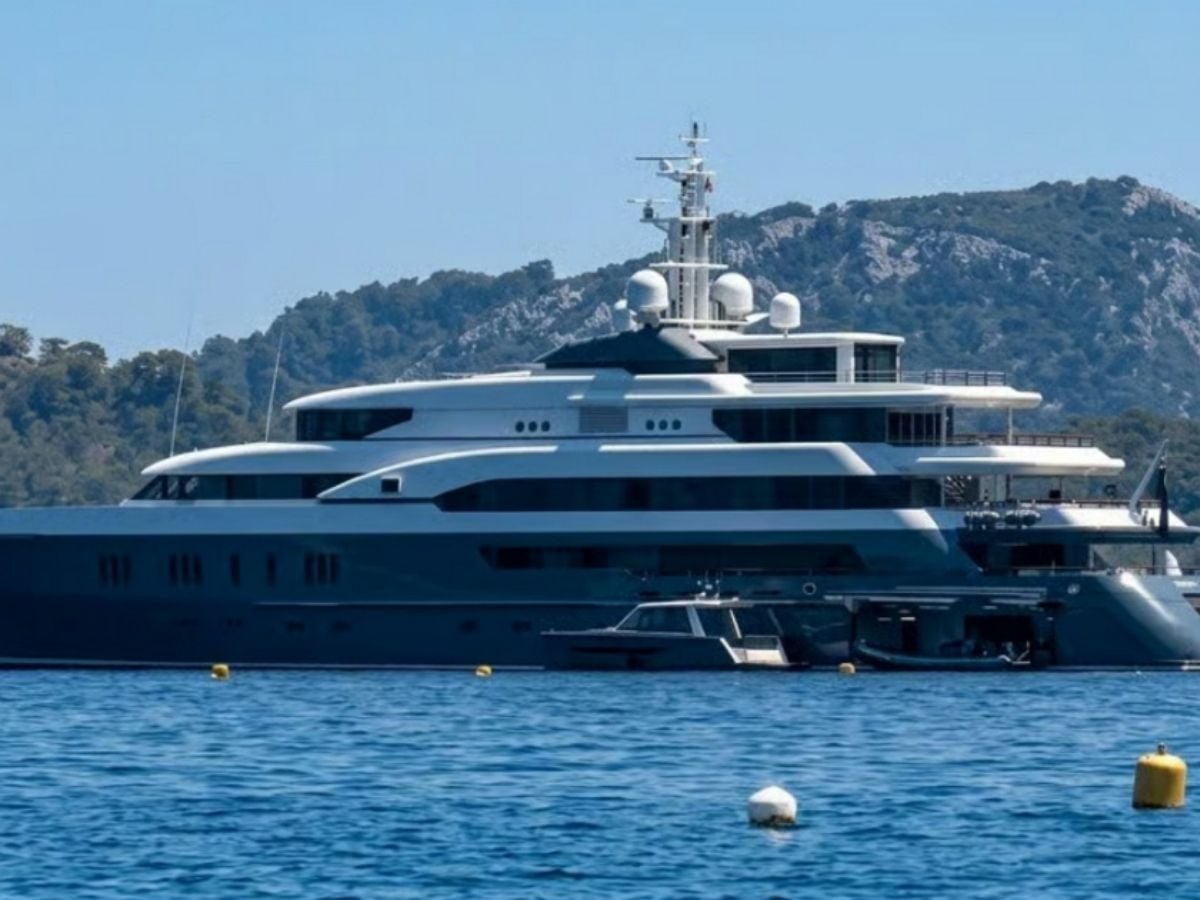 Rus milyarderlerin süper yatları Bodrum’da buluştu
