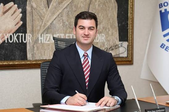 Başkan Mandalinci Yeni Parti’ye geçmiyor: “CHP’de Yoluma Devam Edeceğim”
