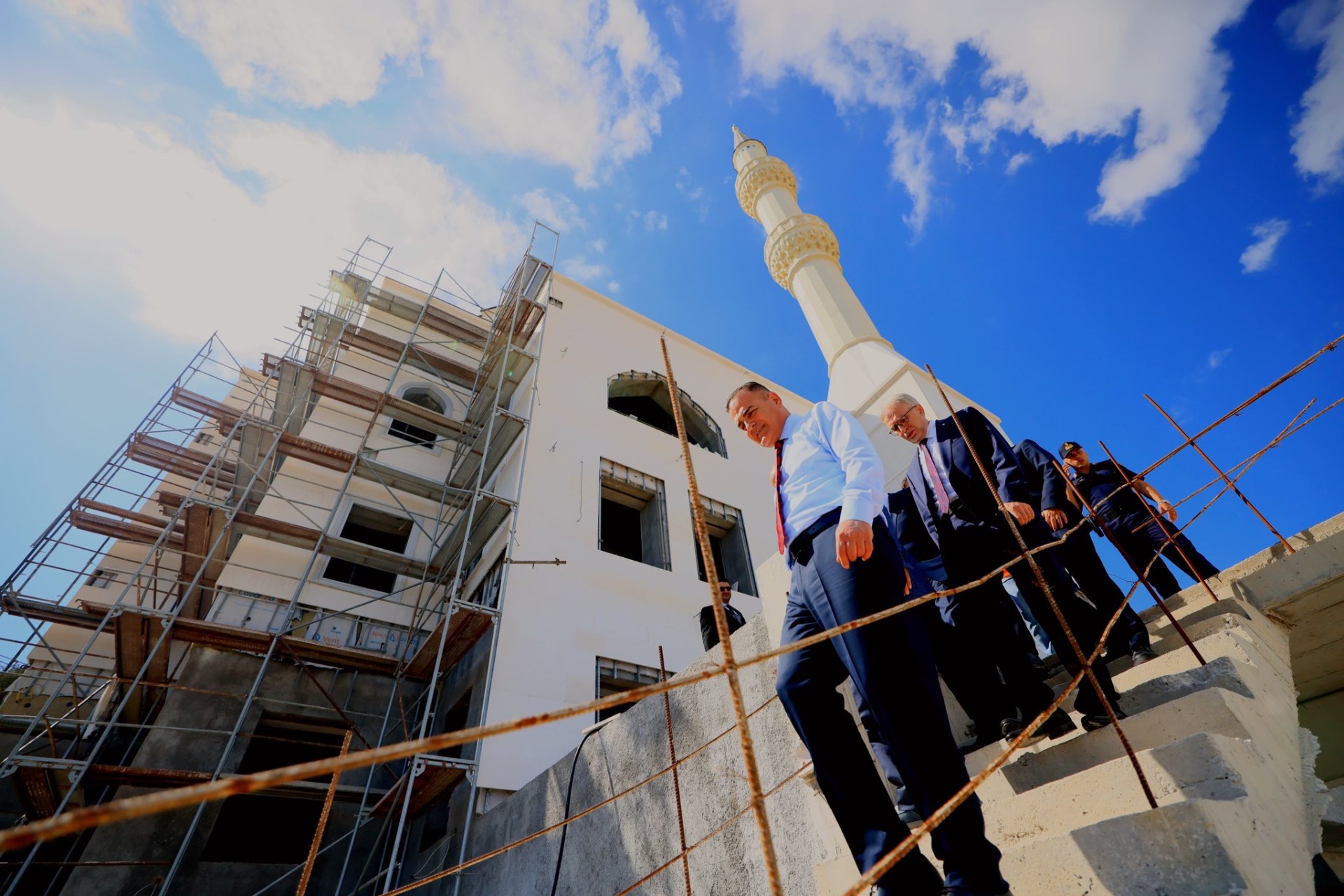 Cami mi, Külliye mi? 130 kişilik sınıfta kimler ne eğitimi alacak?