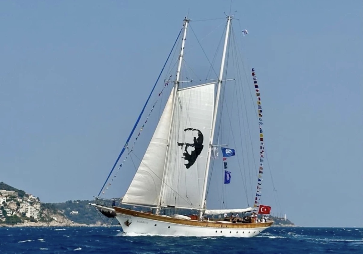 Bodrum Gemisi'nin yapımında emeği geçenlere 25 yıllık minnet ‘BOSAV'dan anlamlı tören’