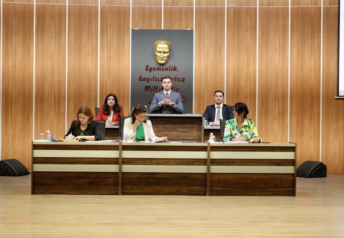 Mandalinci: ‘Personel Sayısı Çok, Maaşlar Yüksek’