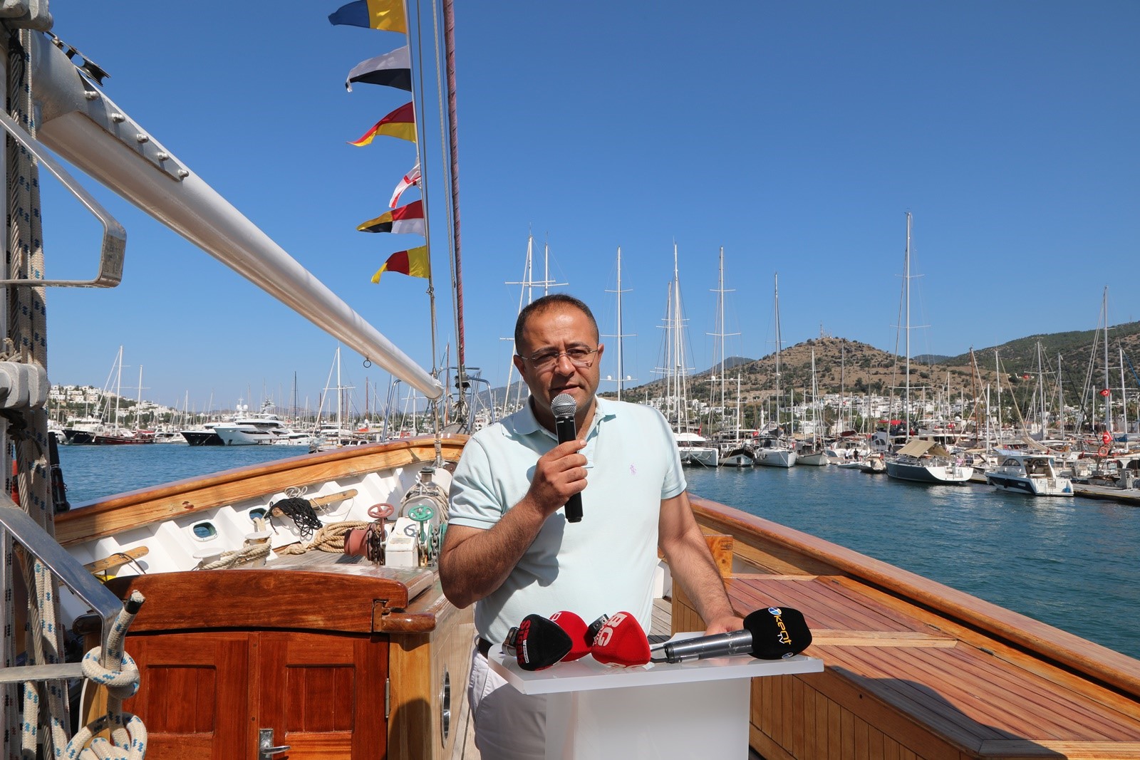 STS Bodrum Okul Gemisi’ne mavi bayrak