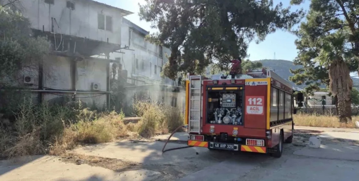 Bodrum’da Hattat Koyu’nda Konteyner Yangını