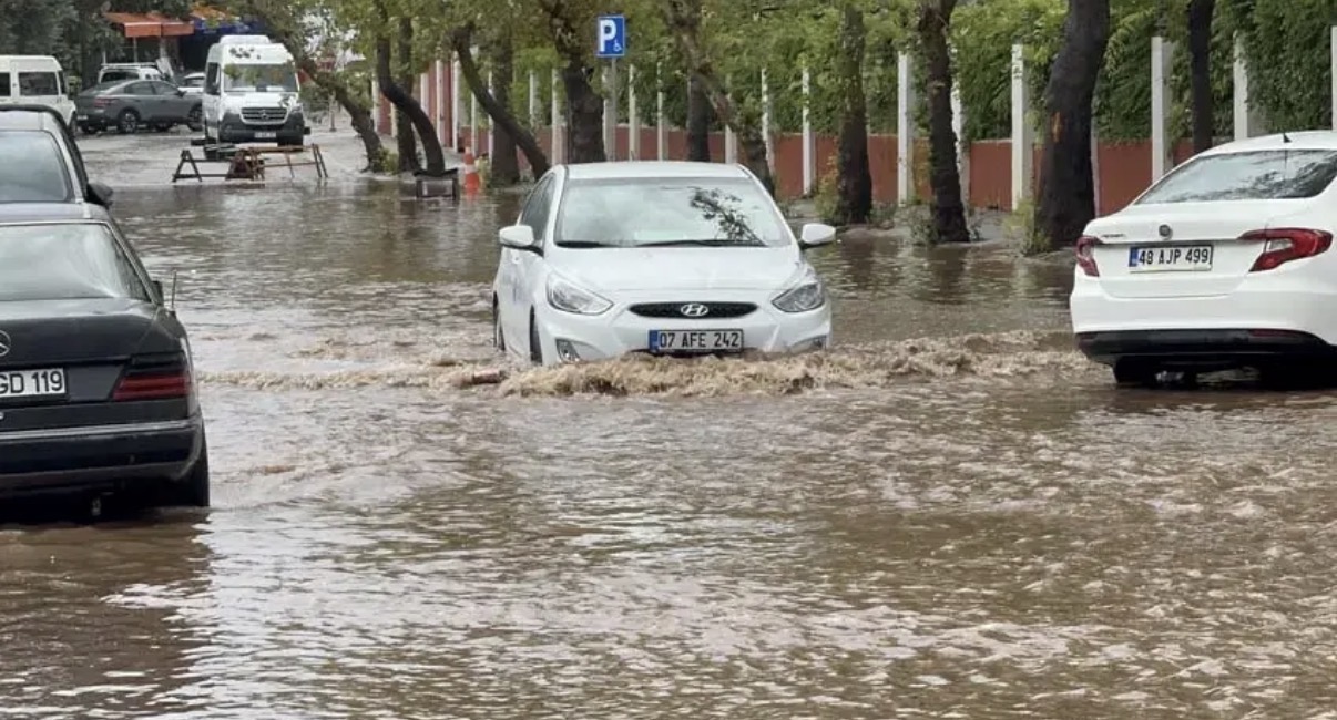 Muğla’da 16 Eylül’de 7 İlçeye Sağanak Uyarısı