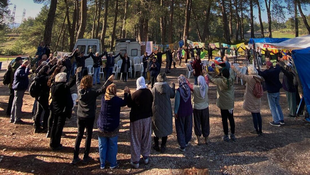 Akbelen’de nöbetin ikinci yılı: Tüm dostlarımızı İkizköy’e bekliyoruz!