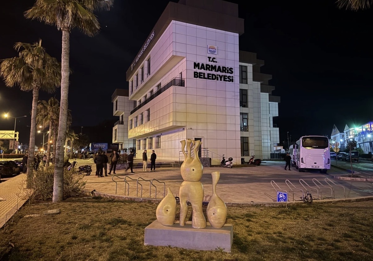 Marmaris Belediyesi'nde 'rüşvet' soruşturması: 13 gözaltı. Başkan Ünlü açıklama yaptı…