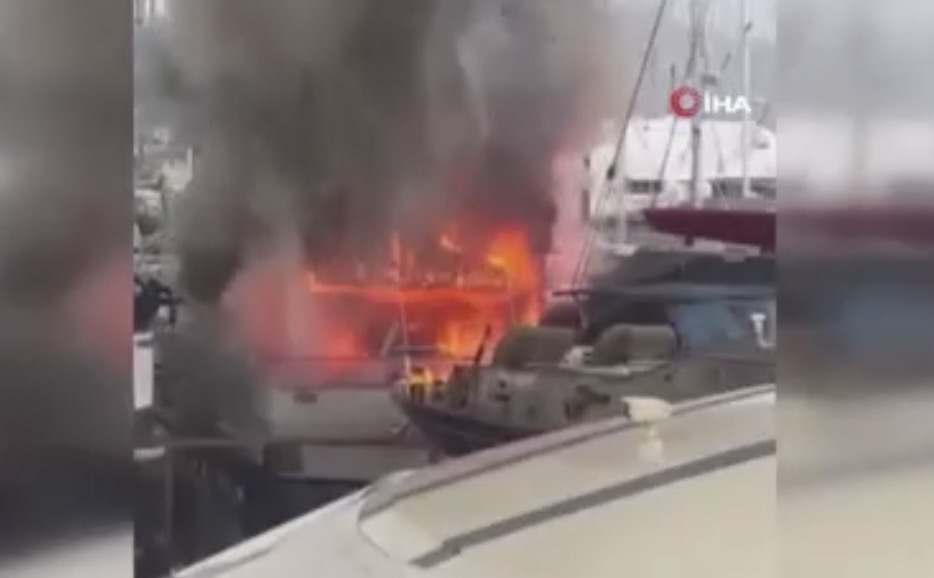 Ünlü İş İnsanı Sadri Şener’in Yatında Alevler Yükseldi