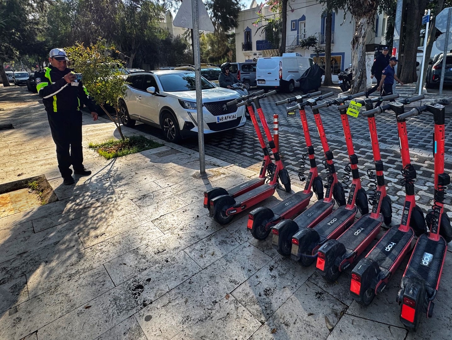 Bodrum’da Kamusal Alanlar İşgallerden Temizleniyor