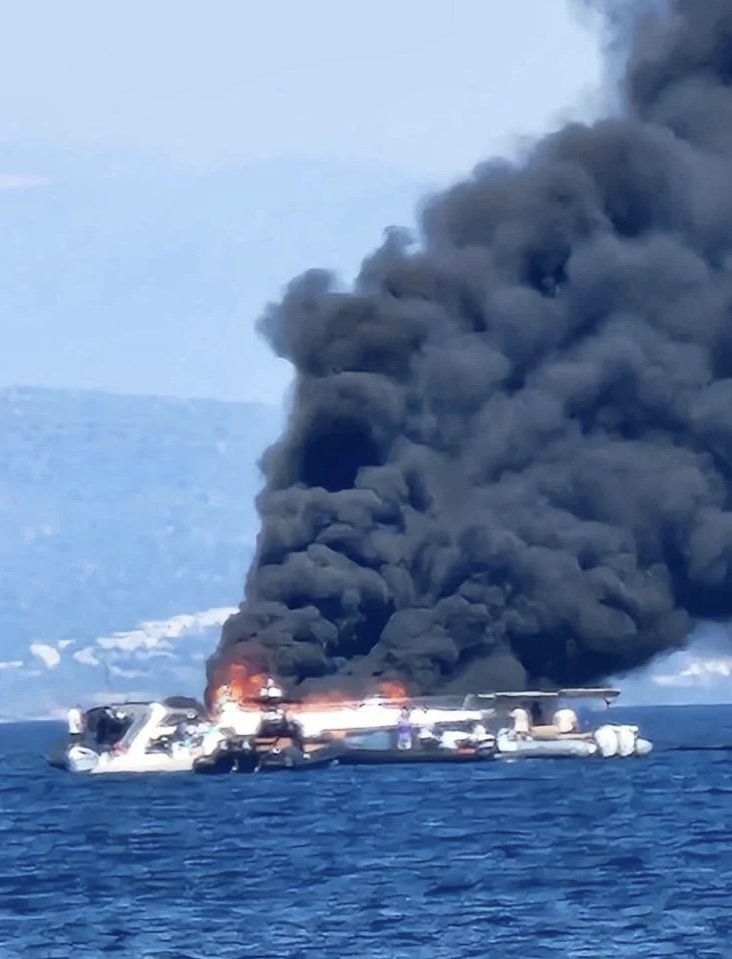 Bodrum açıklarında can pazarı (Tekne alev alev yandı)
