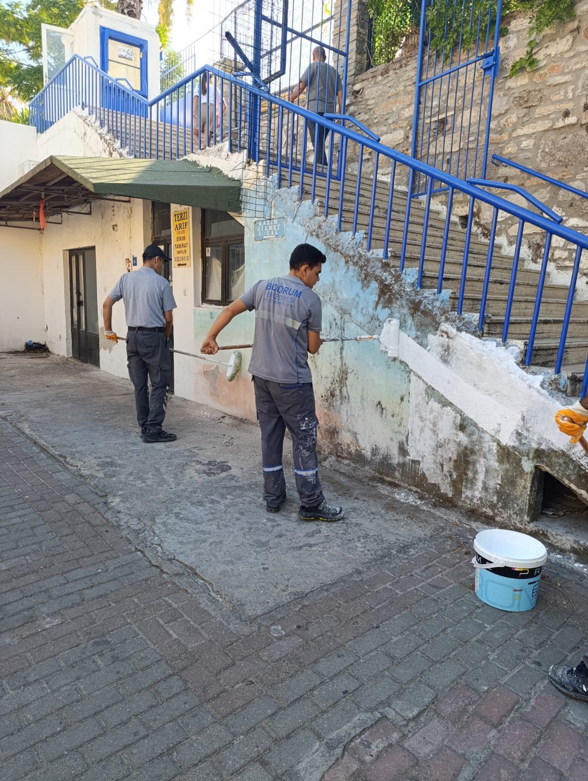 Bodrum’un Cadde ve Sokakları Mavi Beyaza Boyanıyor