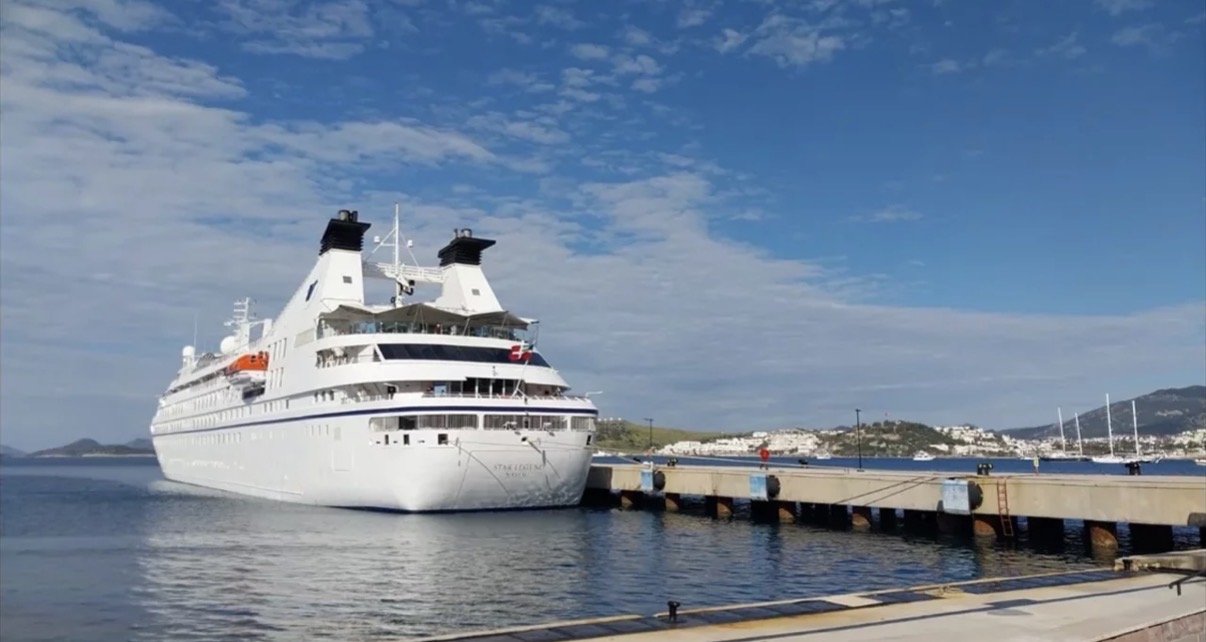 Bodrum'a 'Star Legend' kruvaziyeriyle 247 turist geldi