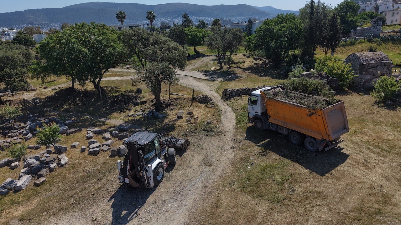 Halikarnassos Surları ve Myndos Kapısı’nda Temizlik Çalışmaları Tamamlandı