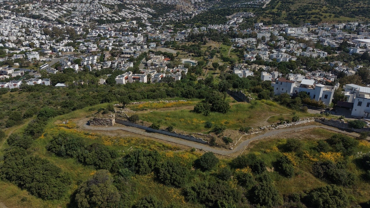 Halikarnassos Surları ve Myndos Kapısı’nda Temizlik Çalışmaları Tamamlandı