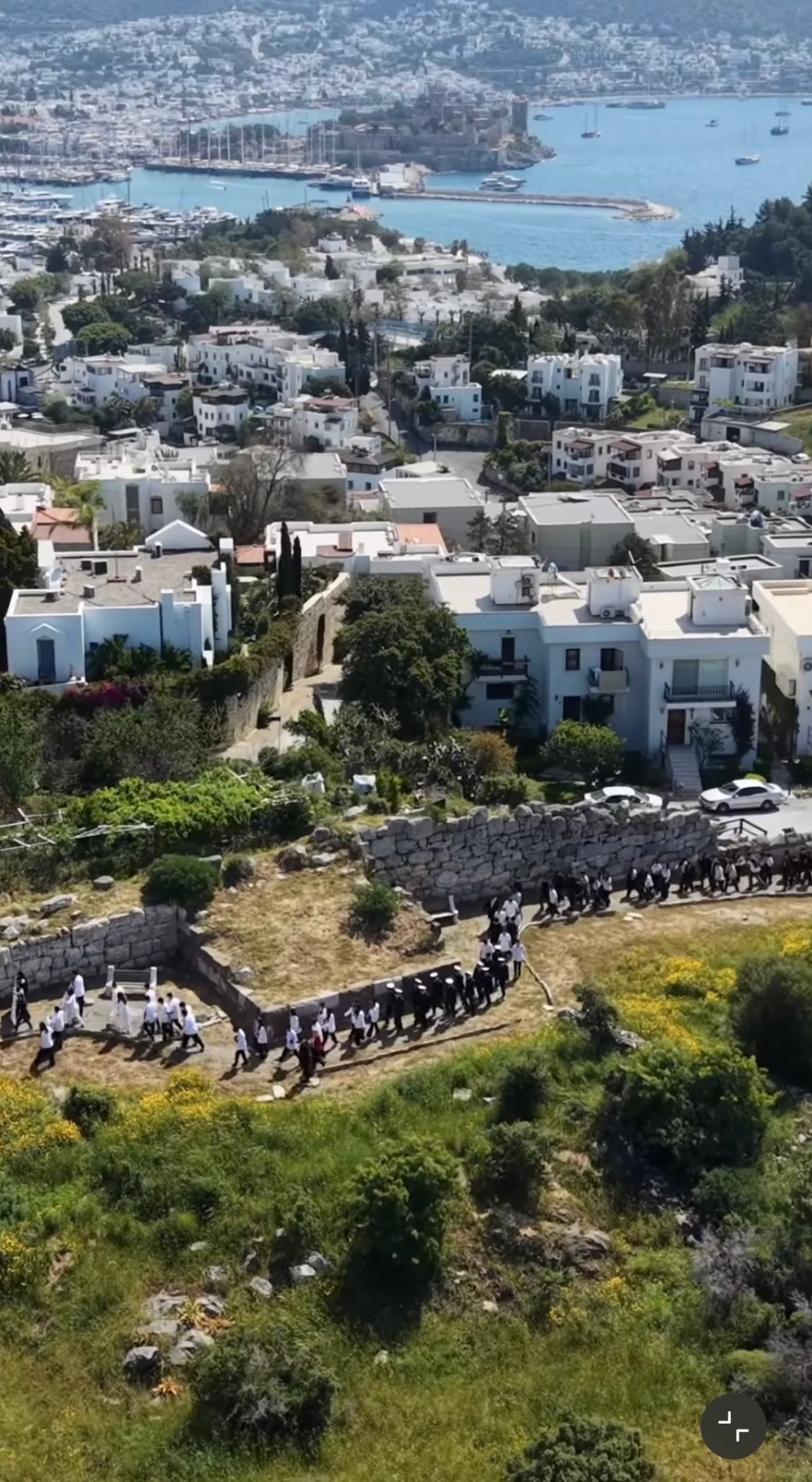Akademia Vakfı’nın gün yüzüne çıkardığı Halikarnassos Surları’nda Turizm Haftası kutlandı 