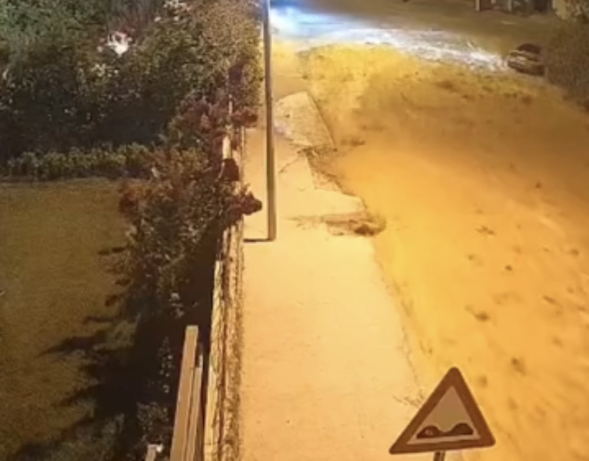 Bodrum’da İsale Hattı Patladı: Siteler Sular Altında Kaldı