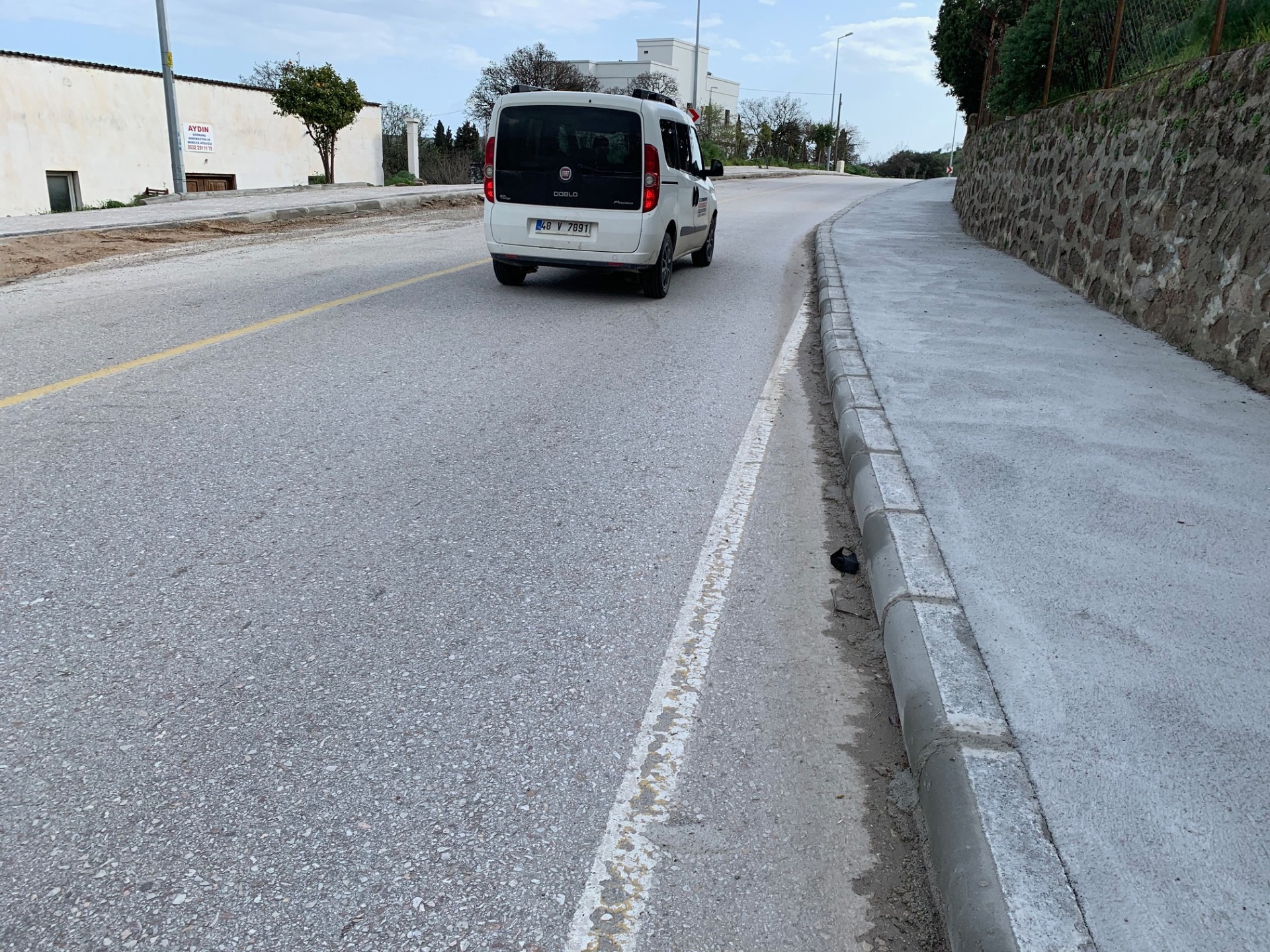 BİTEZ'DE YOL ve ALT YAPI FİYASKOSU