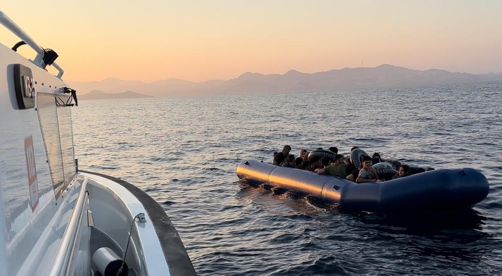 Bodrum’da 35 düzensiz göçmen kurtarıldı