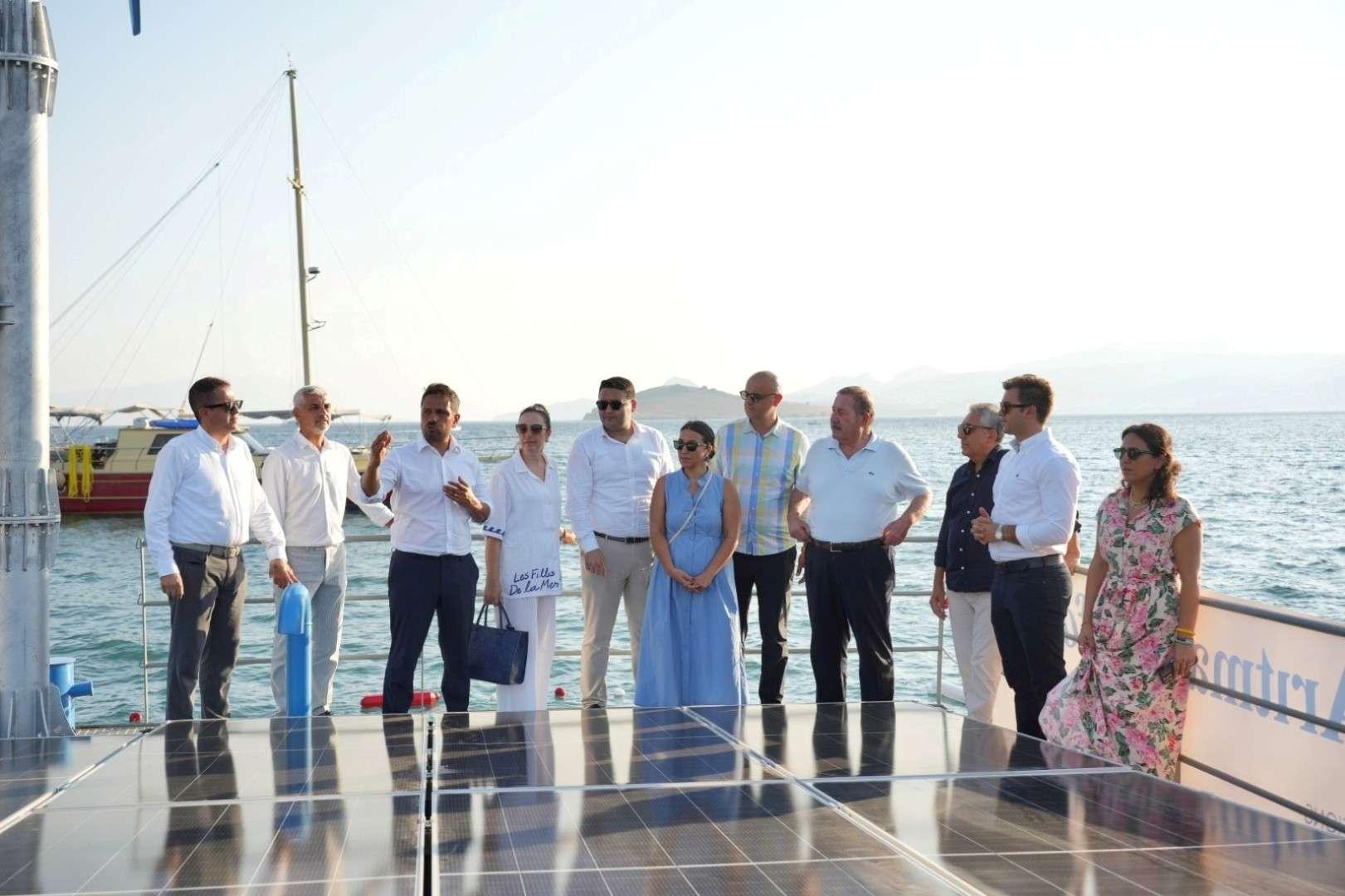 BODRUM BELEDİYESİNDEN BİR İLK: YÜZER DENİZ SUYU ARITMA PLATFORMU TANITILDI