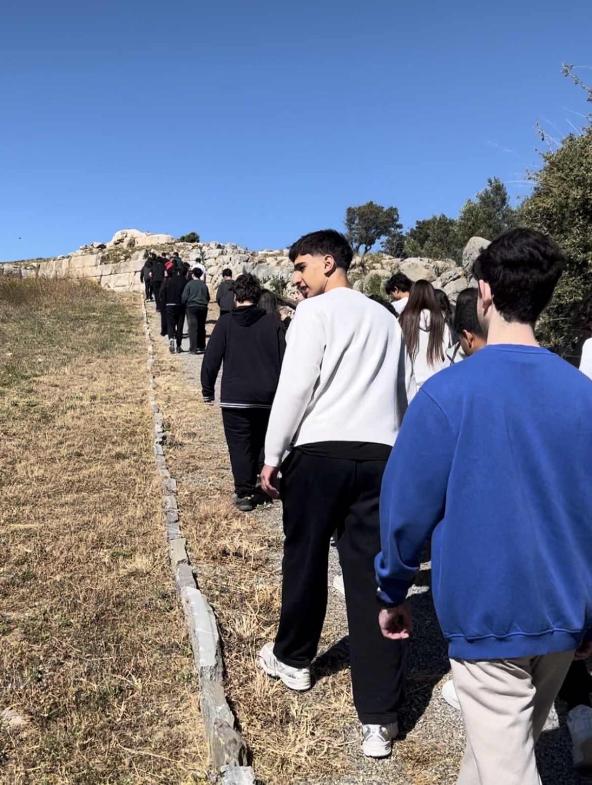 Bodrum’da Öğrencilerden Tarihi Keşif: Halikarnassos Surları Ziyaret Edildi