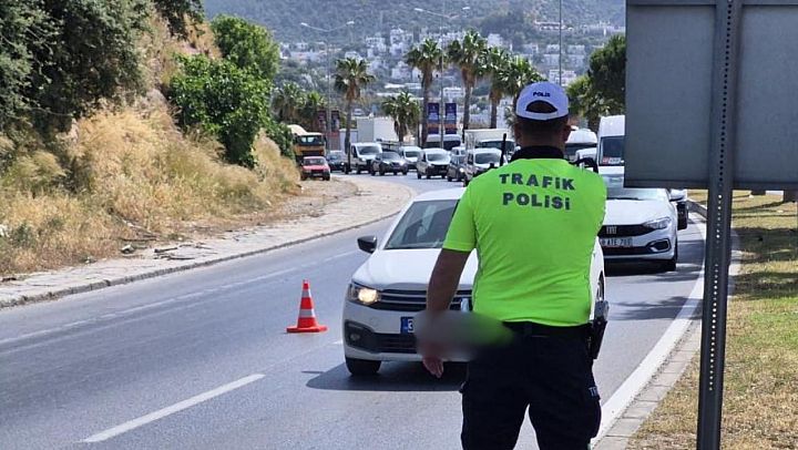 Bodrum'da Turizm Denetimleri Arttı: Belgesiz Rehber ve Kaçak Tura Geçit Yok
