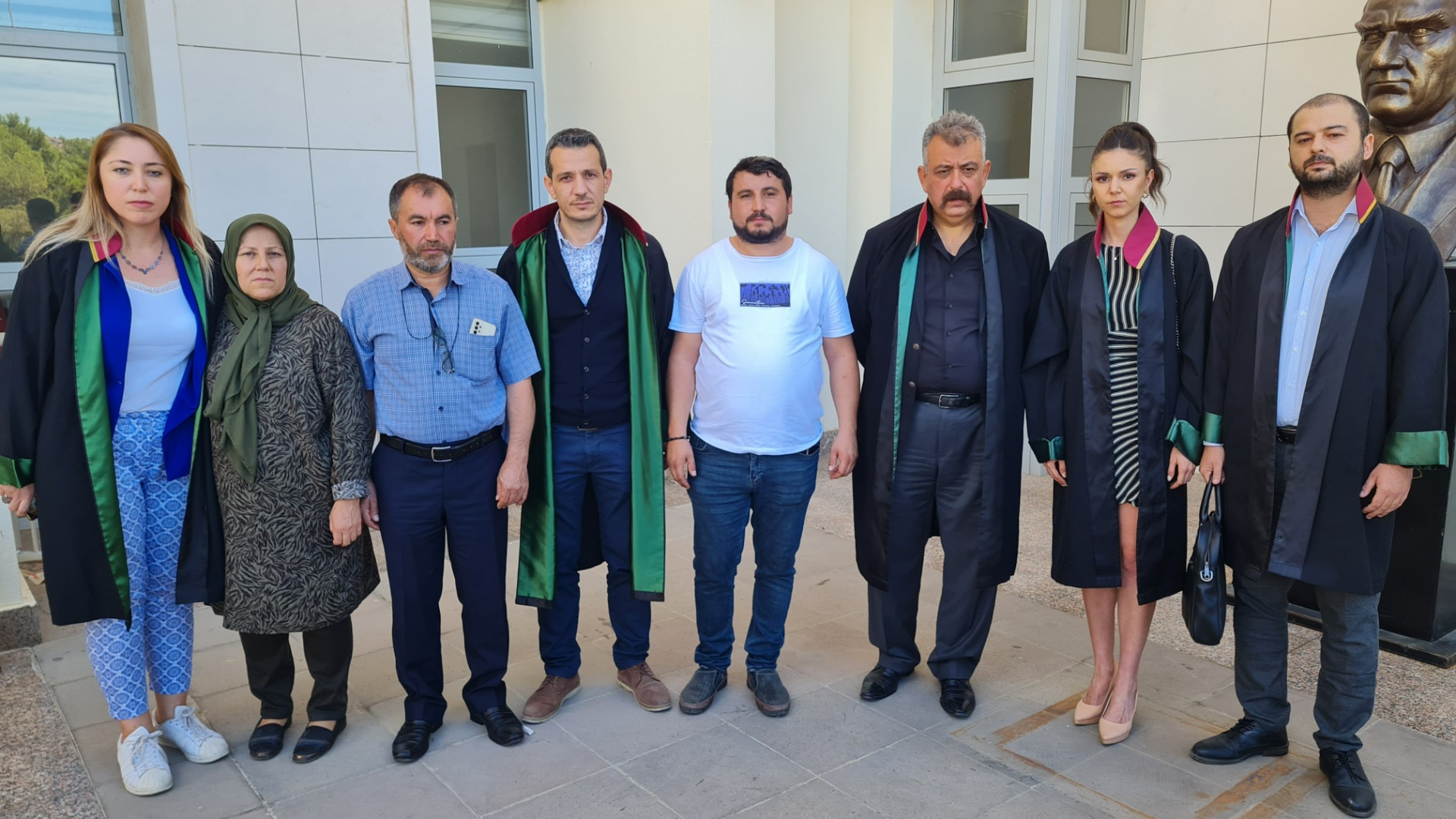Katile müebbet, oğluna beraat verildi