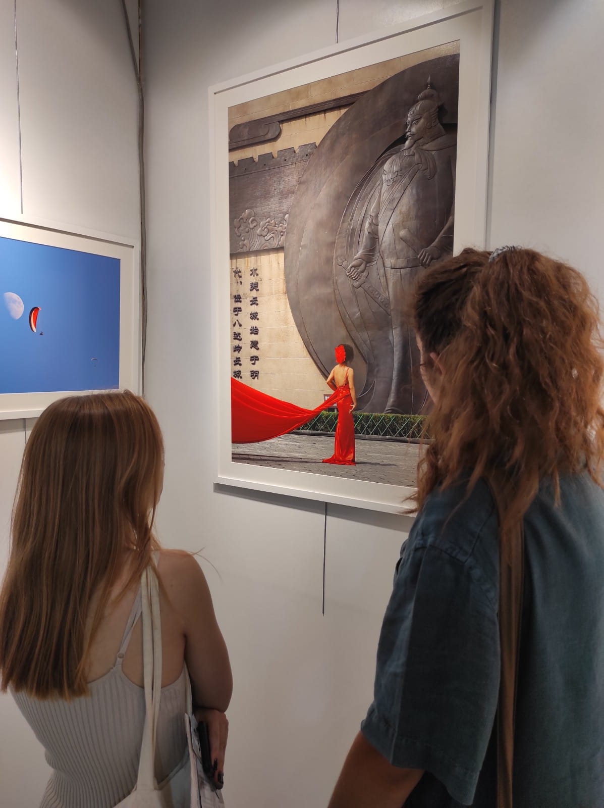 Oğuz Hamza fotoğrafları ile Bodrum Sanat Fuarına renk katıyor