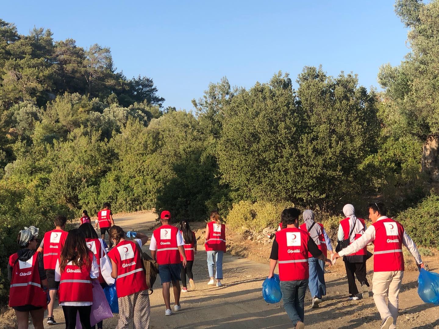 GENÇ KIZILAY BODRUM GÖNÜLLÜLERİ GÜZEL İŞLERE DEVAM EDİYOR...