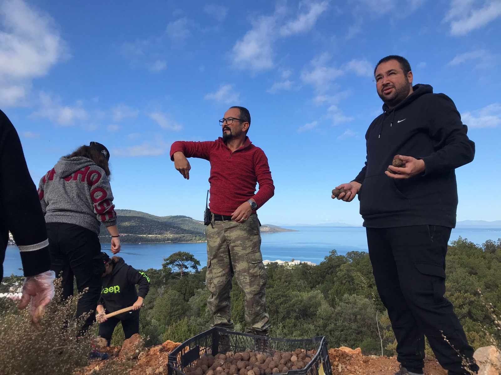 BODRUM OFFROAD KULÜBÜ YANAN ORMANLARIN YARASINI SARIYOR