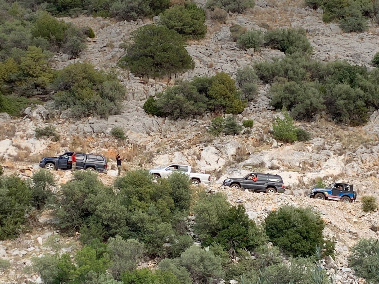 BODRUM OFFROAD KULÜBÜ YANAN ORMANLARIN YARASINI SARIYOR