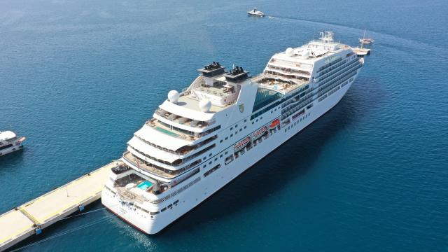BAHAMA BAYRAKLI 'SEABOURN ENCORE' BODRUM'A YANAŞTI