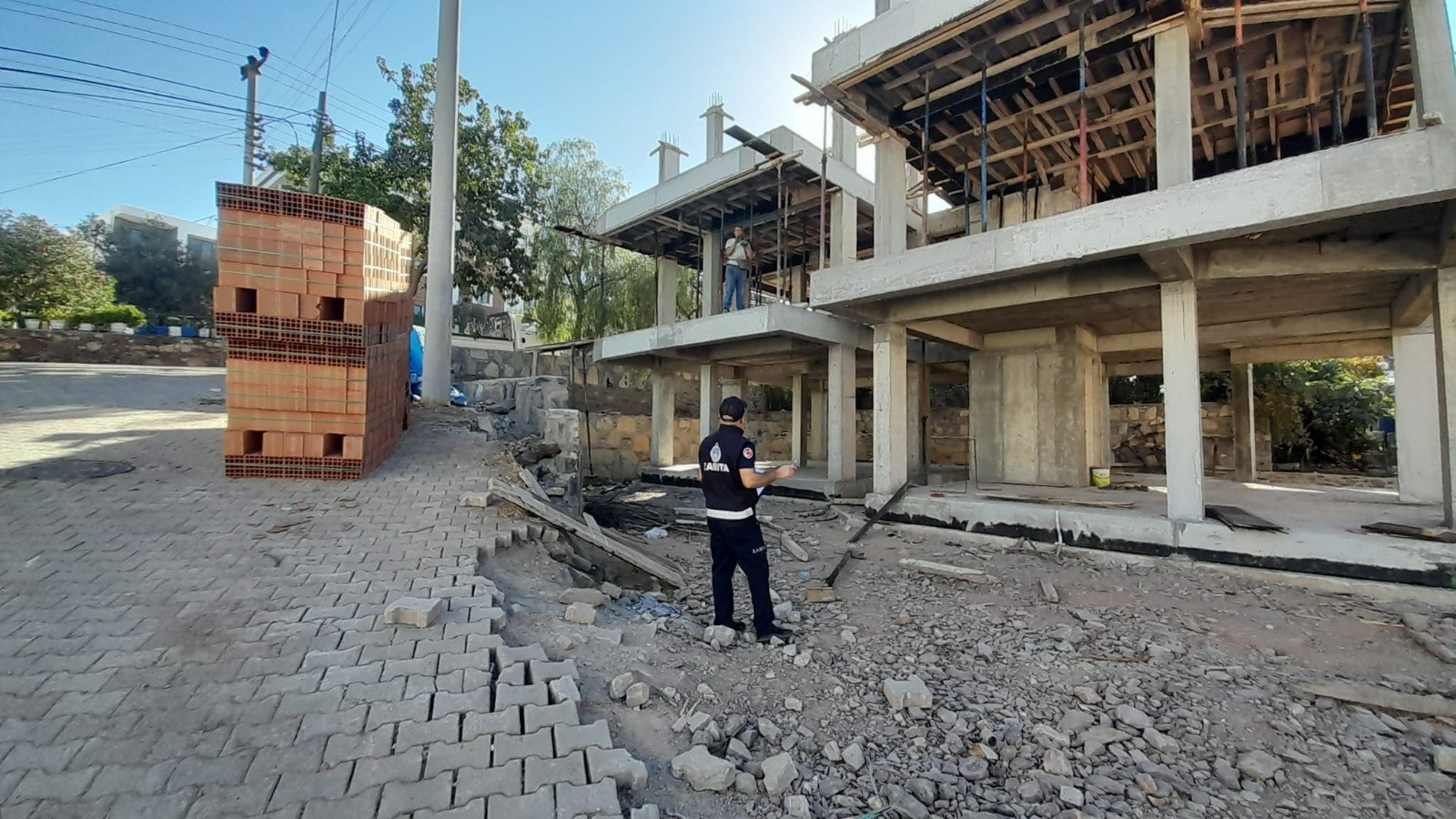 İnşaat ruhsatı almadan inşaata başladılar